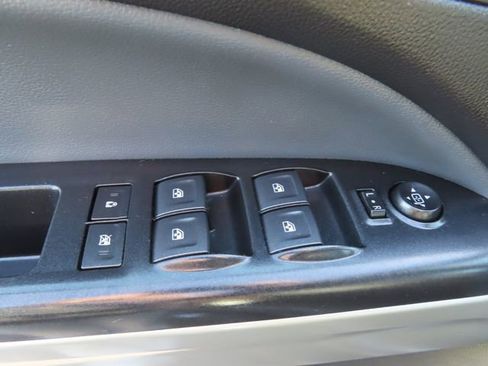 Used 2021 Chevrolet Colorado Z71 w/ Safety Package image 14