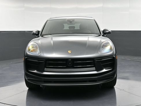 Certified 2026 Porsche Macan AWD/4WD image 11