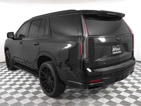 Used 2022 Cadillac Escalade Premium Luxury AWD/4WD image 6