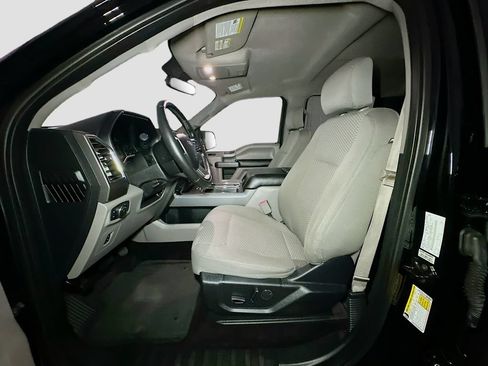 Used 2017 Ford F150 XLT w/ Equipment Group 302A Luxury AWD/4WD image 12