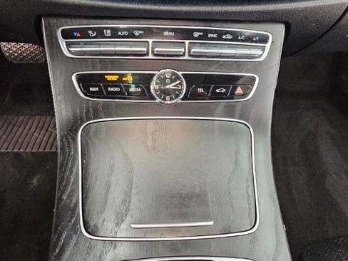 Used 2018 Mercedes-Benz E 300 4MATIC image 18