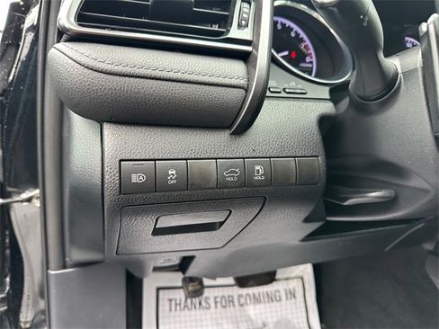 Used 2020 Toyota Camry SE image 21