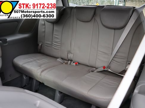 Used 2012 Kia Sedona EX w/ Luxury Pkg image 15