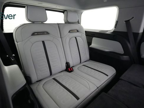 Used 2025 Rivian R1S Adventure image 26