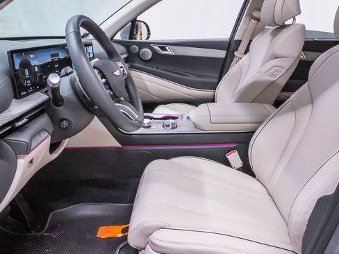 Certified 2026 Genesis GV80 3.5T Advanced image 9