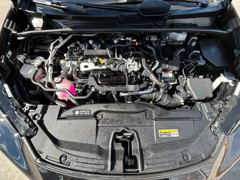 Used 2023 Toyota Prius XLE image 32