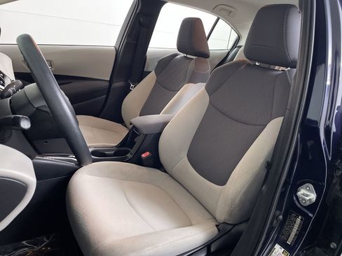 Used 2020 Toyota Corolla LE image 12
