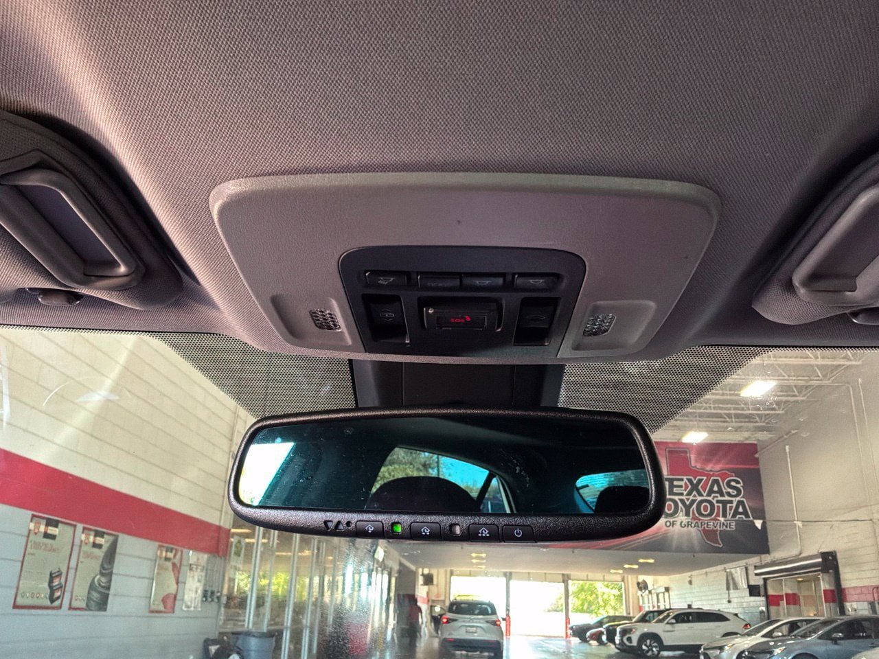 Used 2023 Toyota Camry XSE w/ Navigation Package FWD image 16