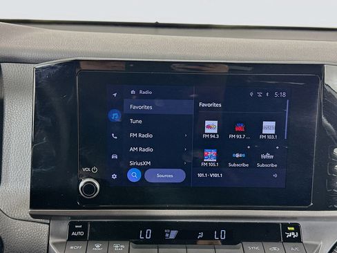 Used 2025 Toyota Camry SE image 19