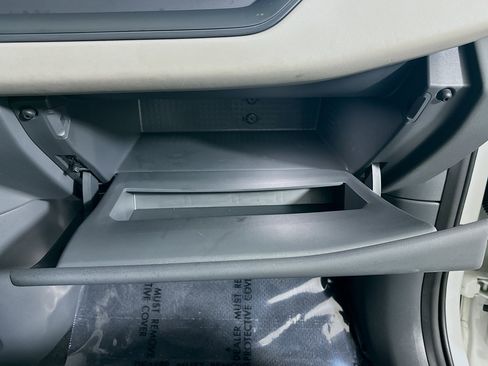 Used 2024 Kia EV9 Wind image 32