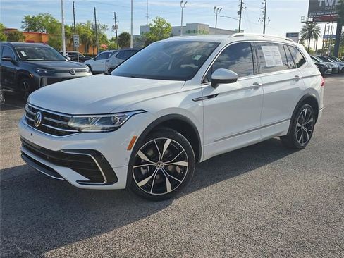 Used 2023 Volkswagen Tiguan SEL R-Line image 32