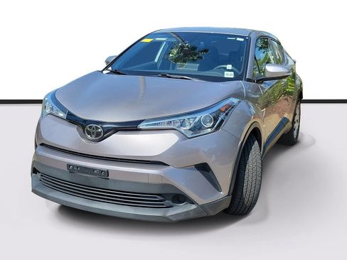 Used 2019 Toyota C-HR LE FWD image 3