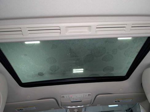 Certified 2019 Mercedes-Benz C 300 4MATIC Sedan image 17