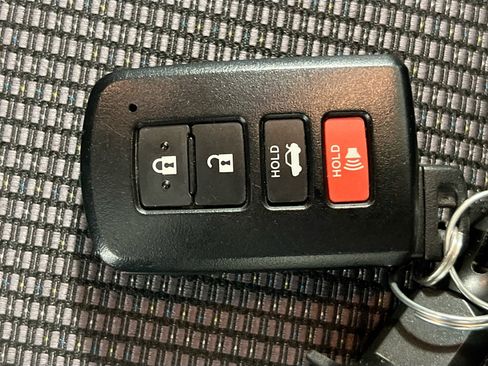 Used 2019 Toyota Corolla SE w/ SE Premium Package FWD image 35