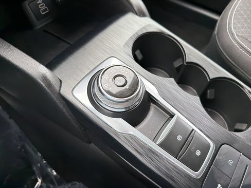 Used 2025 Ford Escape Active AWD/4WD image 17