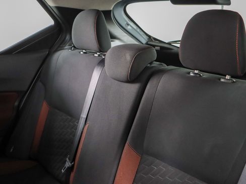 Used 2021 Nissan Kicks SR image 24