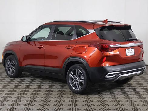 Used 2023 Kia Seltos S w/ Navigation Package FWD image 8