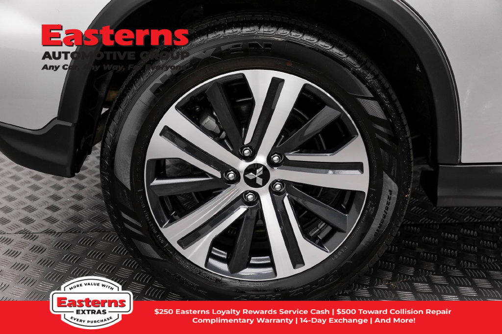 Used 2025 Mitsubishi Outlander Sport SE AWD/4WD image 30