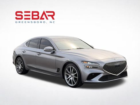 Used 2022 Genesis G70 3.3T RWD image 3