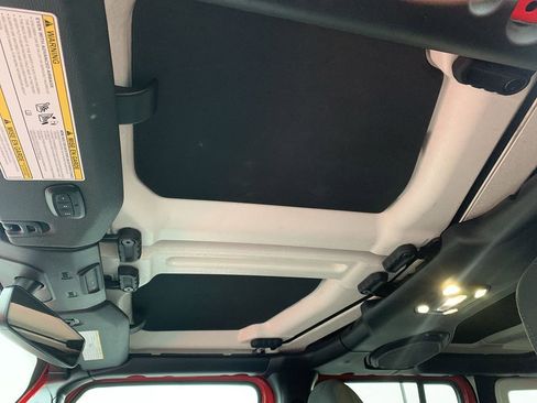 Used 2022 Jeep Wrangler Unlimited Sport image 27