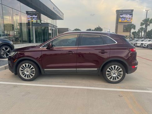 Used 2018 Lincoln MKC Reserve FWD image 3