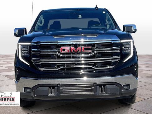 Used 2025 GMC Sierra 1500 SLT image 3