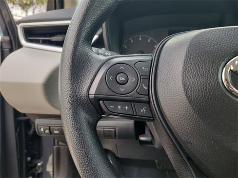 Used 2025 Toyota Corolla LE image 16