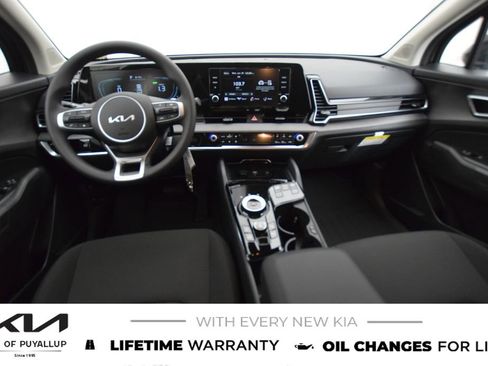 New 2025 Kia Sportage LX image 17