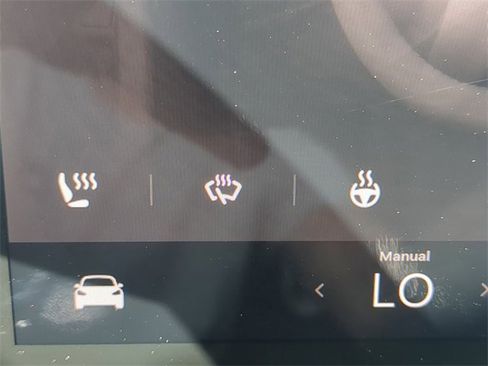 Used 2023 Tesla Model Y Long Range image 29