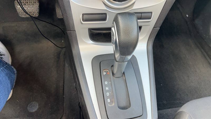 Used 2014 Ford Fiesta SE FWD image 19