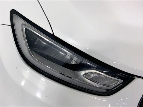Used 2024 Chrysler Pacifica Touring-L FWD image 26