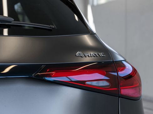 New 2026 Mercedes-Benz GLC 300 4MATIC image 24