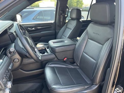 Used 2023 GMC Yukon Denali AWD/4WD image 9