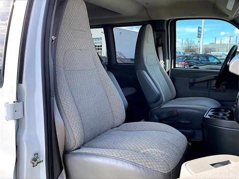 Used 2025 Chevrolet Express 3500 LS image 10