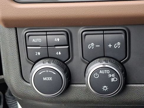 Used 2022 Chevrolet Tahoe High Country AWD/4WD image 25