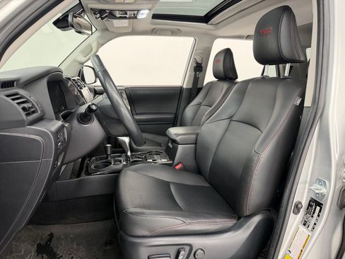 Used 2021 Toyota 4Runner TRD Off-Road Premium w/ Moonroof Package AWD/4WD image 5