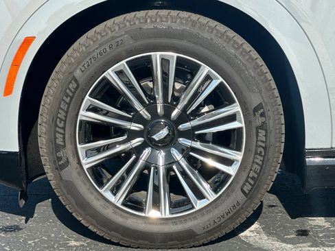 Certified 2026 Cadillac Escalade IQ Sport 1 w/ LPO, Floor Liner Package AWD/4WD image 43