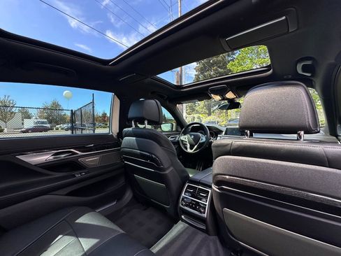 Used 2019 BMW 740i w/ Executive Package RWD image 45