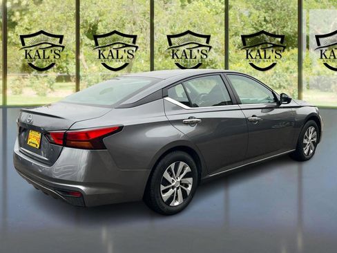 Used 2023 Nissan Altima 2.5 S image 5