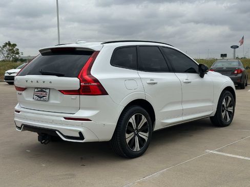 Used 2023 Volvo XC60 T8 Plus AWD/4WD image 3