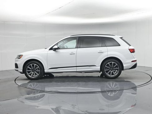 Used 2022 Audi Q7 2.0T Premium Plus w/ Premium Plus Package AWD/4WD image 30