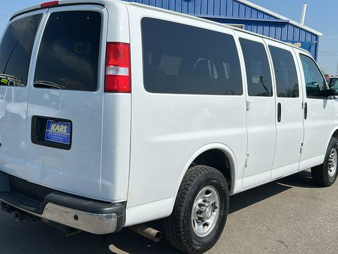 Used 2018 Chevrolet Express 3500 LT w/ LT Preferred Equipment Group image 6