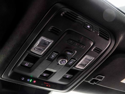 Used 2022 Cadillac Escalade ESV Sport Platinum w/ LPO, ONYX Package image 44