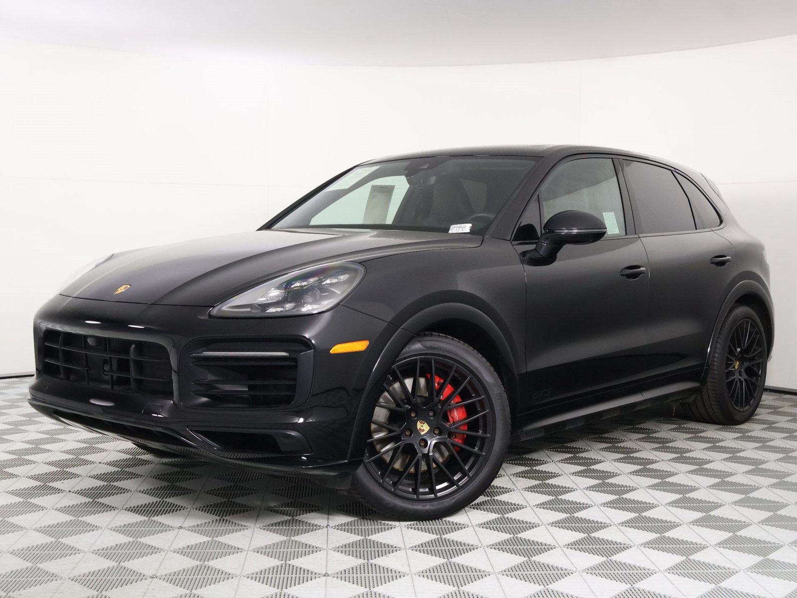 Certified 2023 Porsche Cayenne GTS AWD/4WD image 35