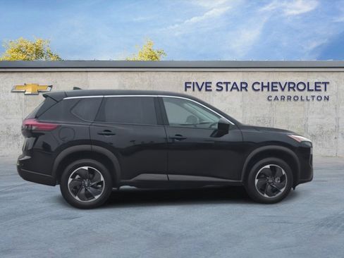 Used 2025 Nissan Rogue SV image 8