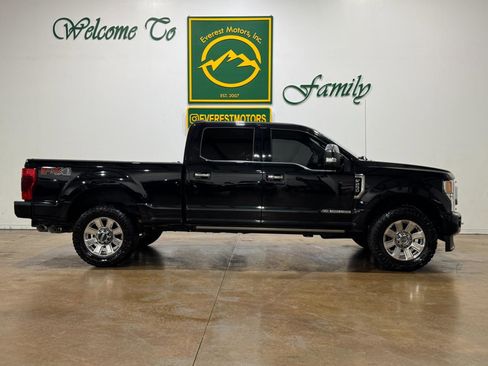 Used 2020 Ford F250 Platinum AWD/4WD image 2