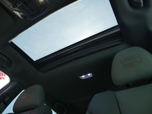 Used 2025 Subaru Outback Wilderness AWD/4WD image 5