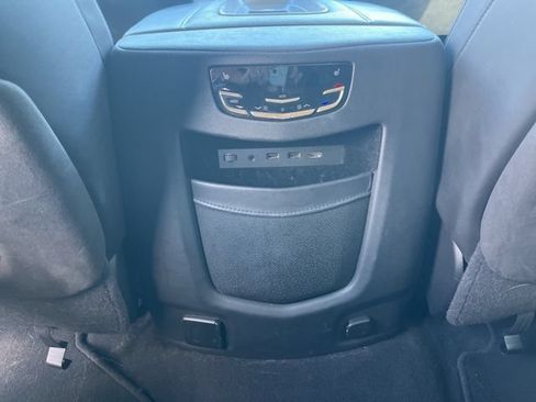 Used 2020 Cadillac Escalade Platinum AWD/4WD image 42