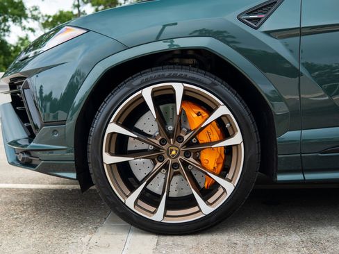 Used 2024 Lamborghini Urus S AWD/4WD image 21