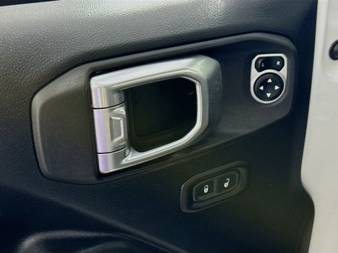 Used 2020 Jeep Gladiator Sport w/ Quick Order Package 24S image 18